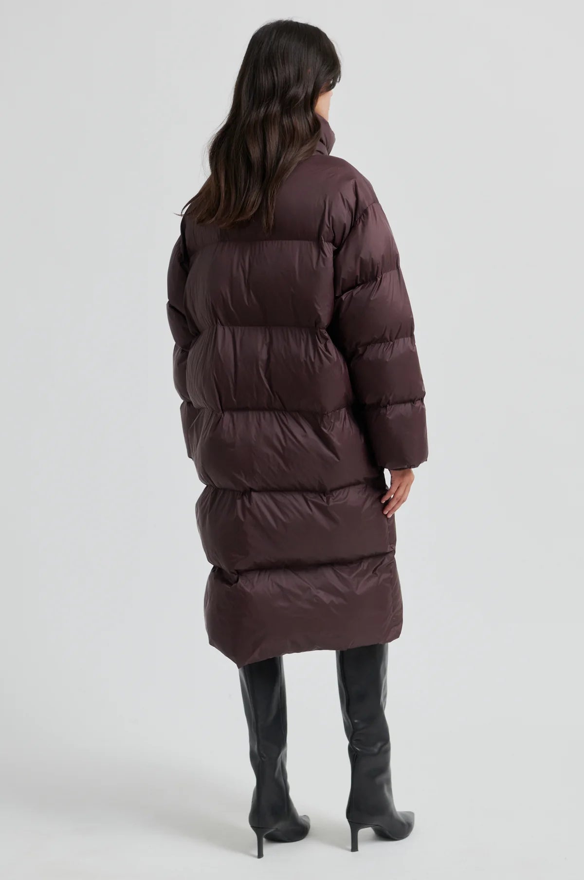 Riya Long Puffer Jacket in choclate plum