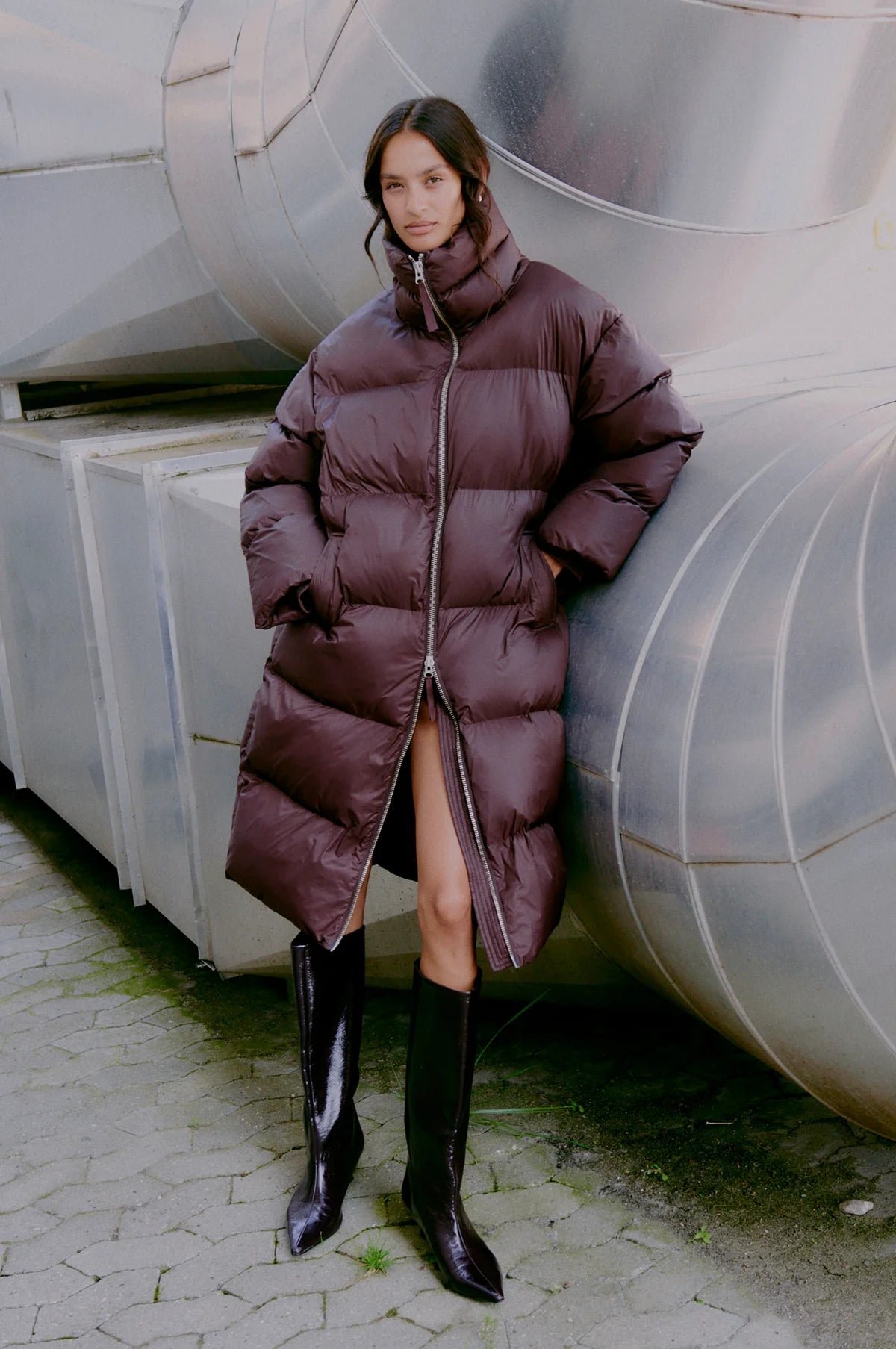 Riya Long Puffer Jacket in choclate plum