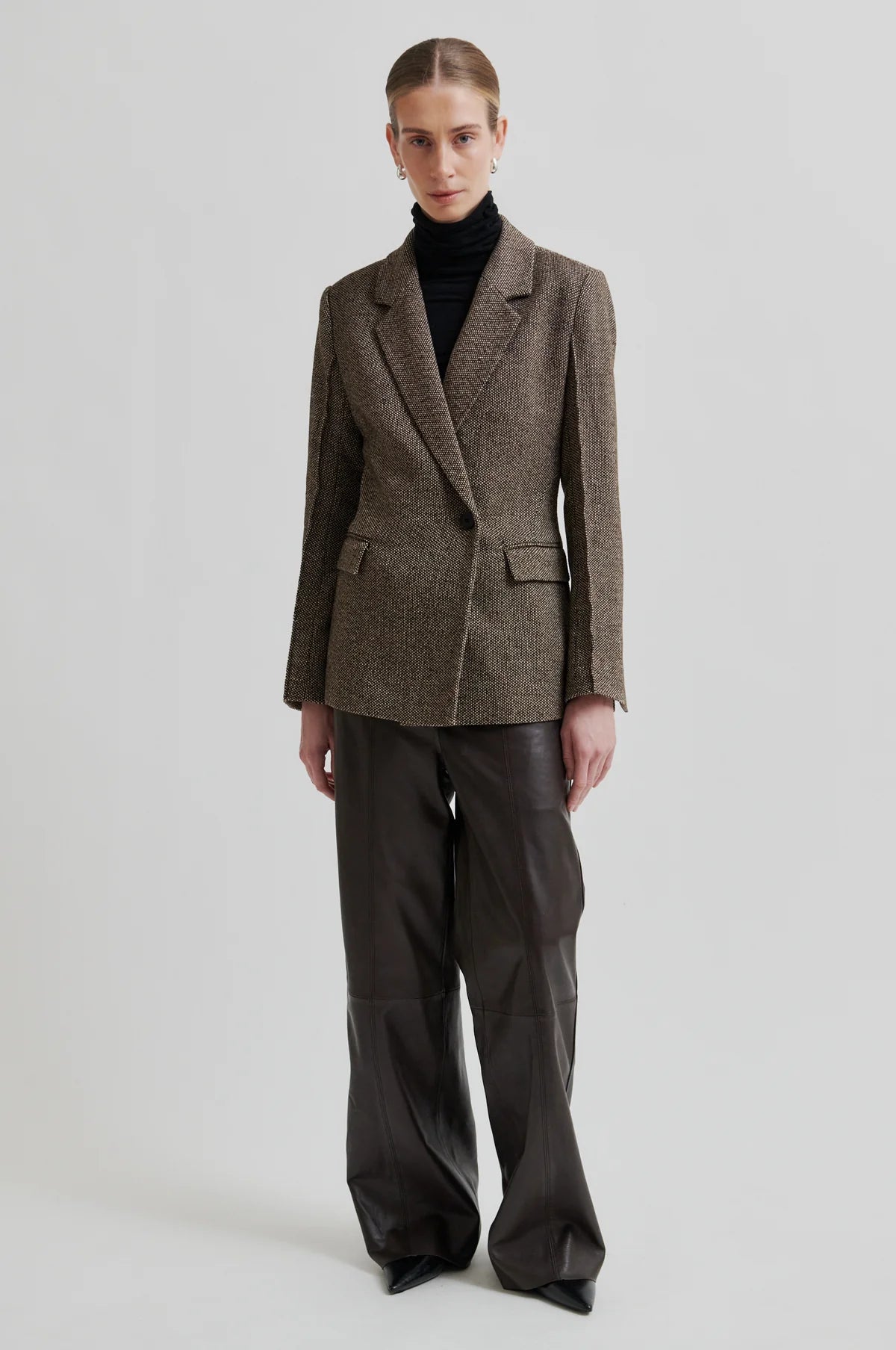 Emi Fitted Blazer in Delicio