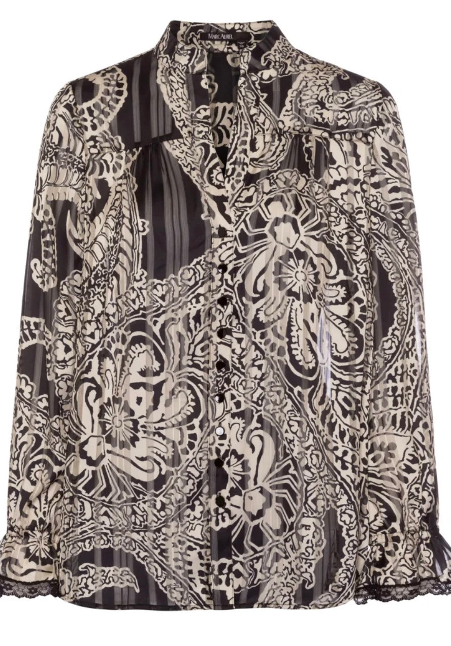 Blouse in blow-up paisley print