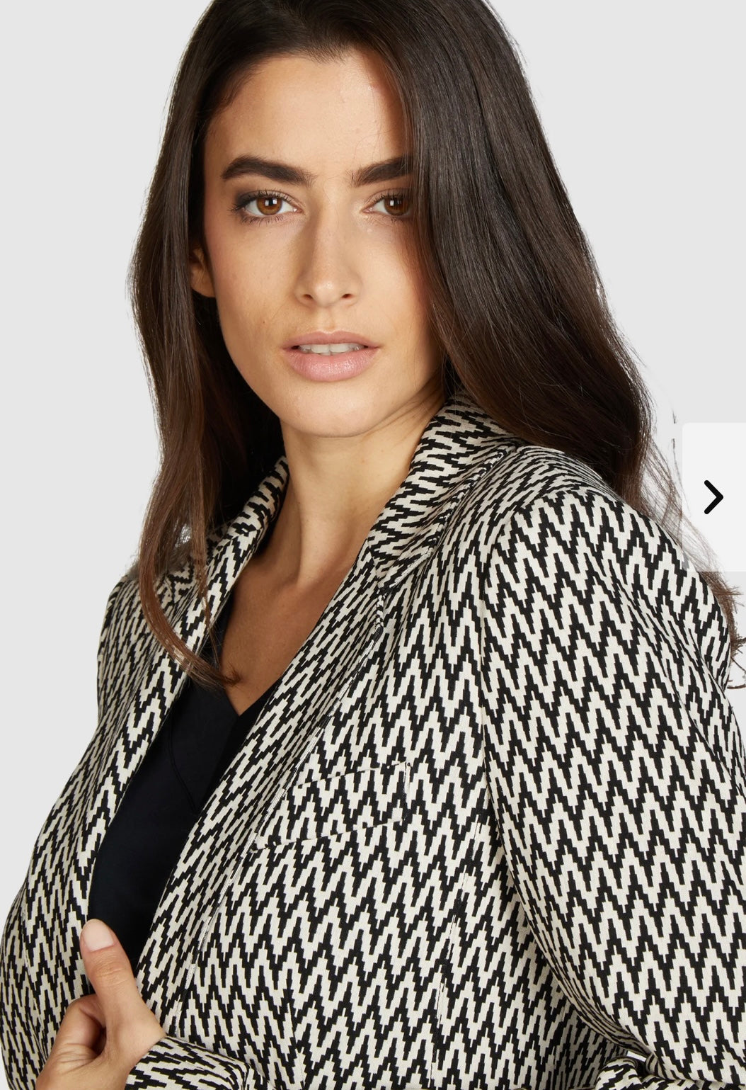 Long blazer in zig-zag pattern