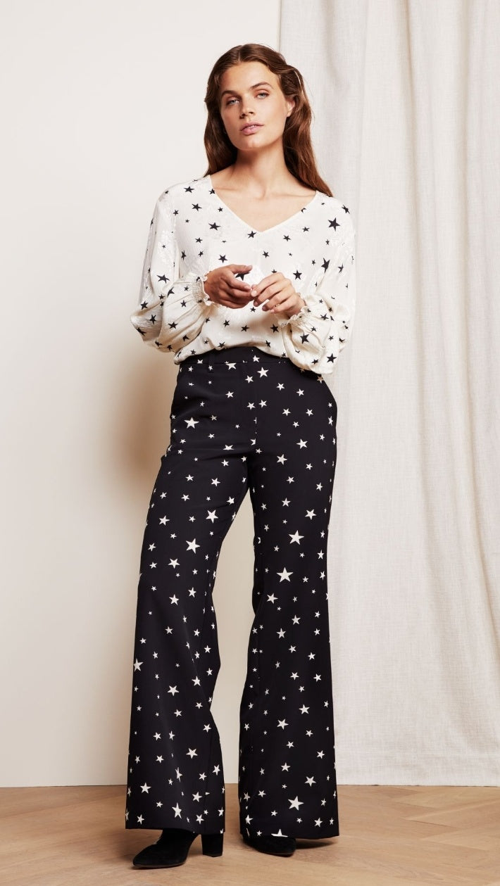 Valerie Top