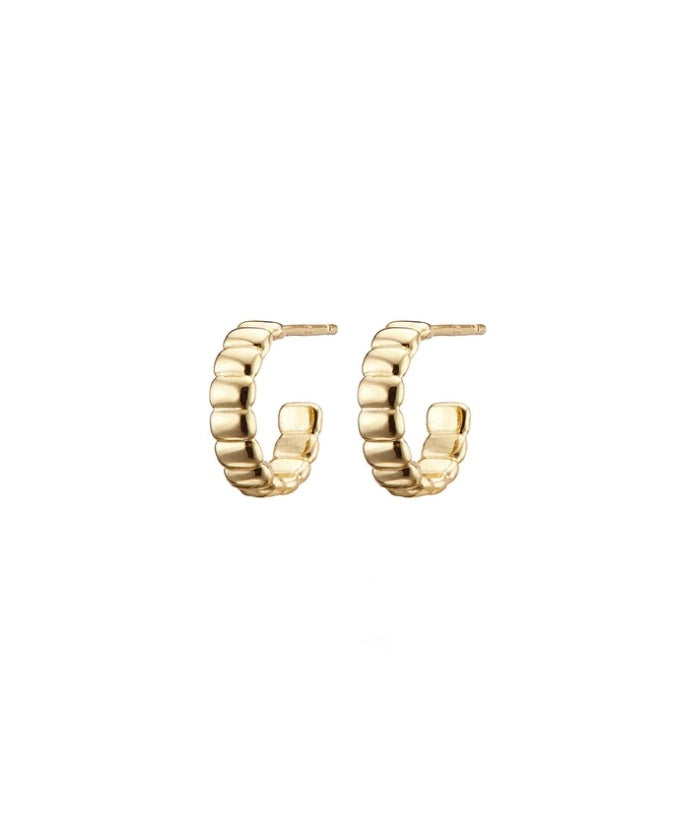 Mary K Gold ribbed hoop earrings