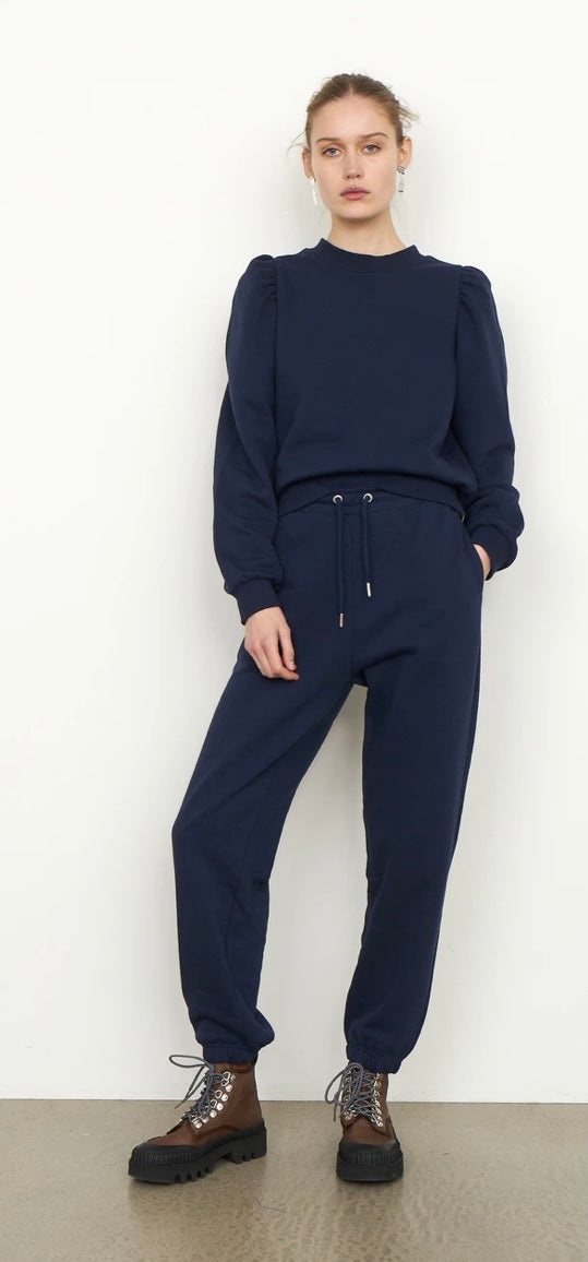 Carmella Sweat in maritime Blue