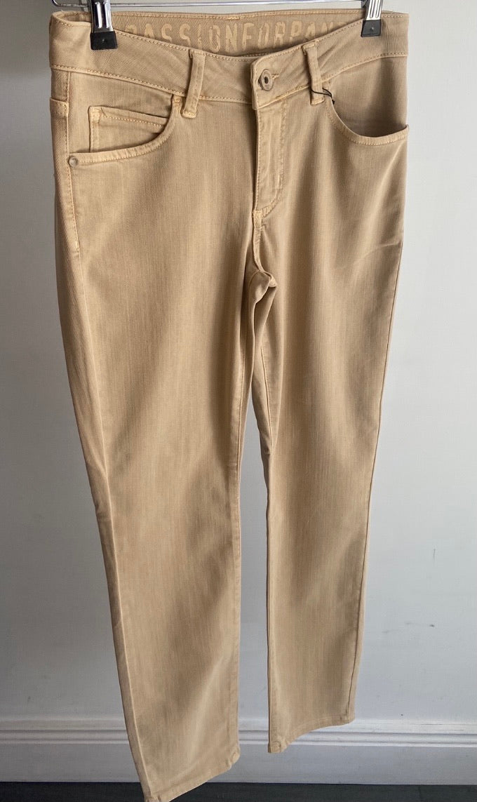 Magic jeans in croissant