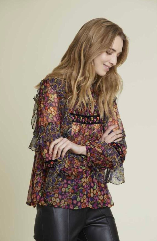 Care blouse