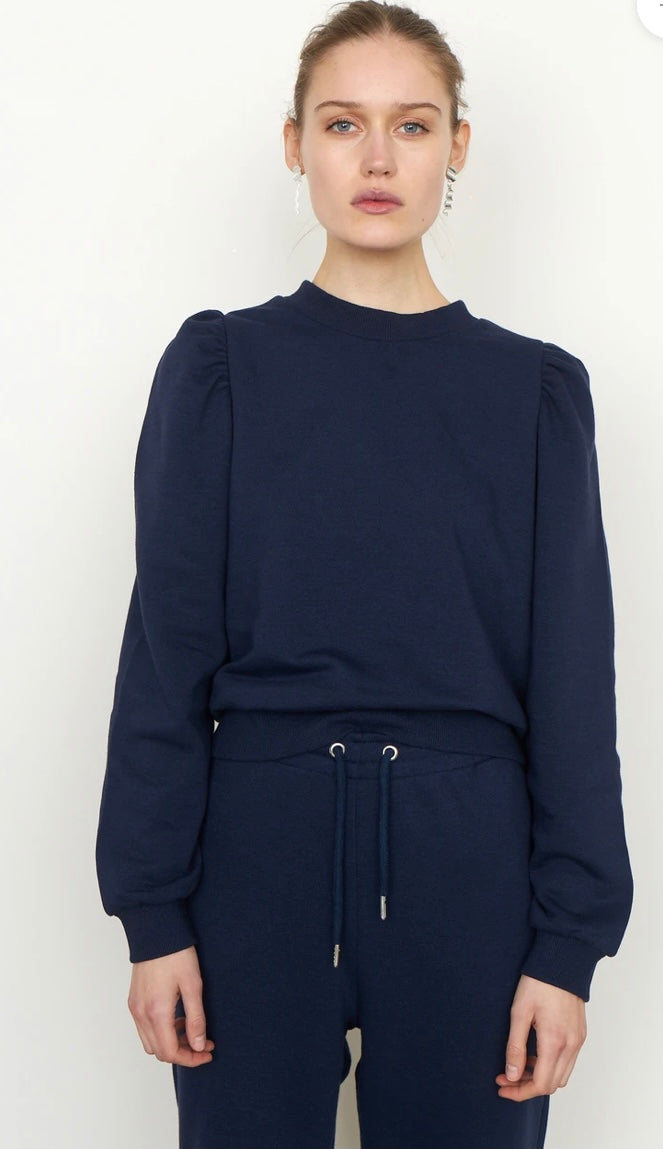Carmella Sweat in maritime Blue