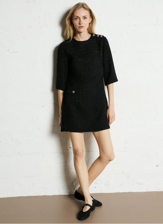 Suncoo
Short fitted dress with round neck - Black – CALVIN