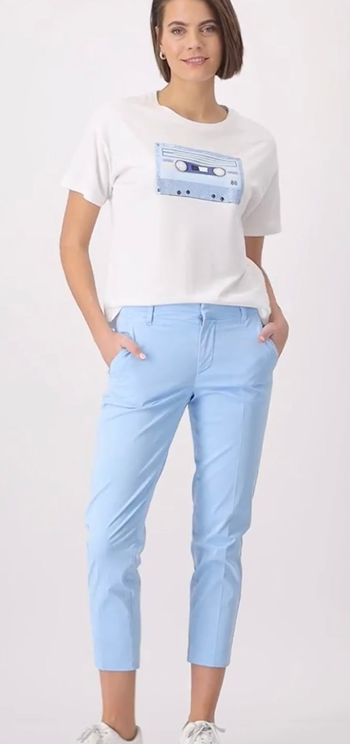 BUSINESS CHINOS
COLOR: Spring water