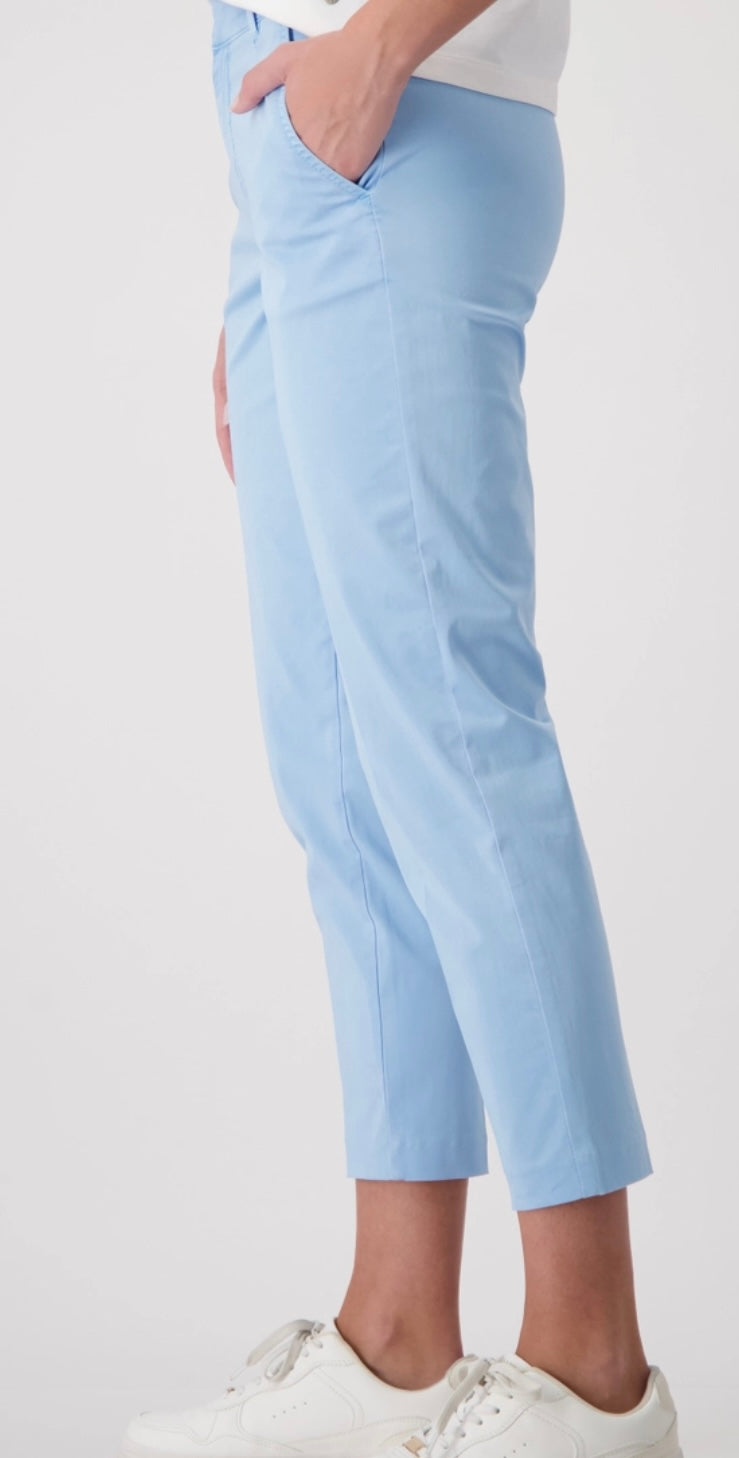 BUSINESS CHINOS
COLOR: Spring water