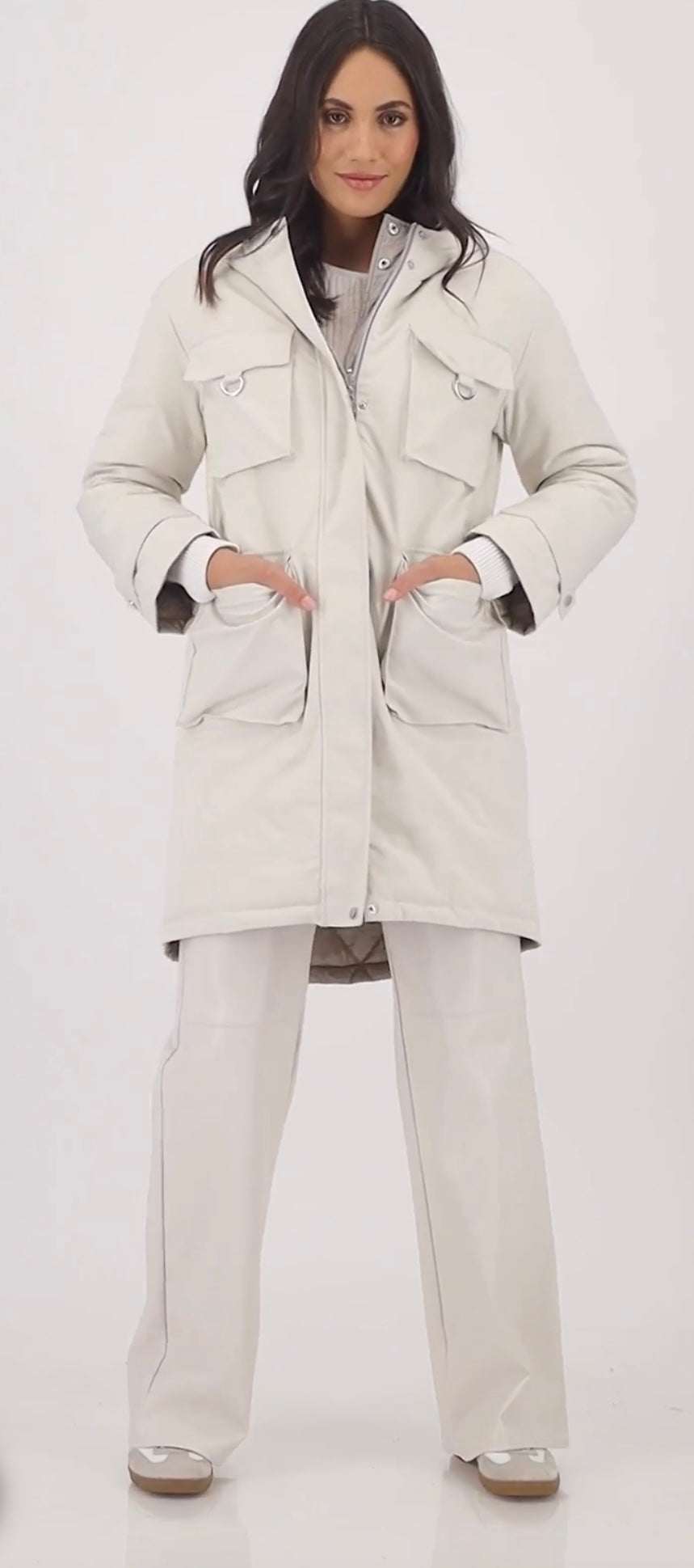 REVERSIBLE COAT
COLOR: Oat milk