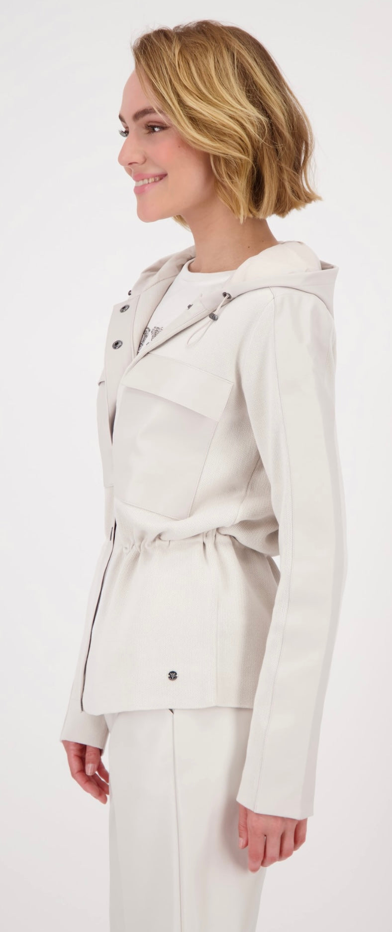 CARDIGAN WITH HOOD
COLOR:Oat Milk