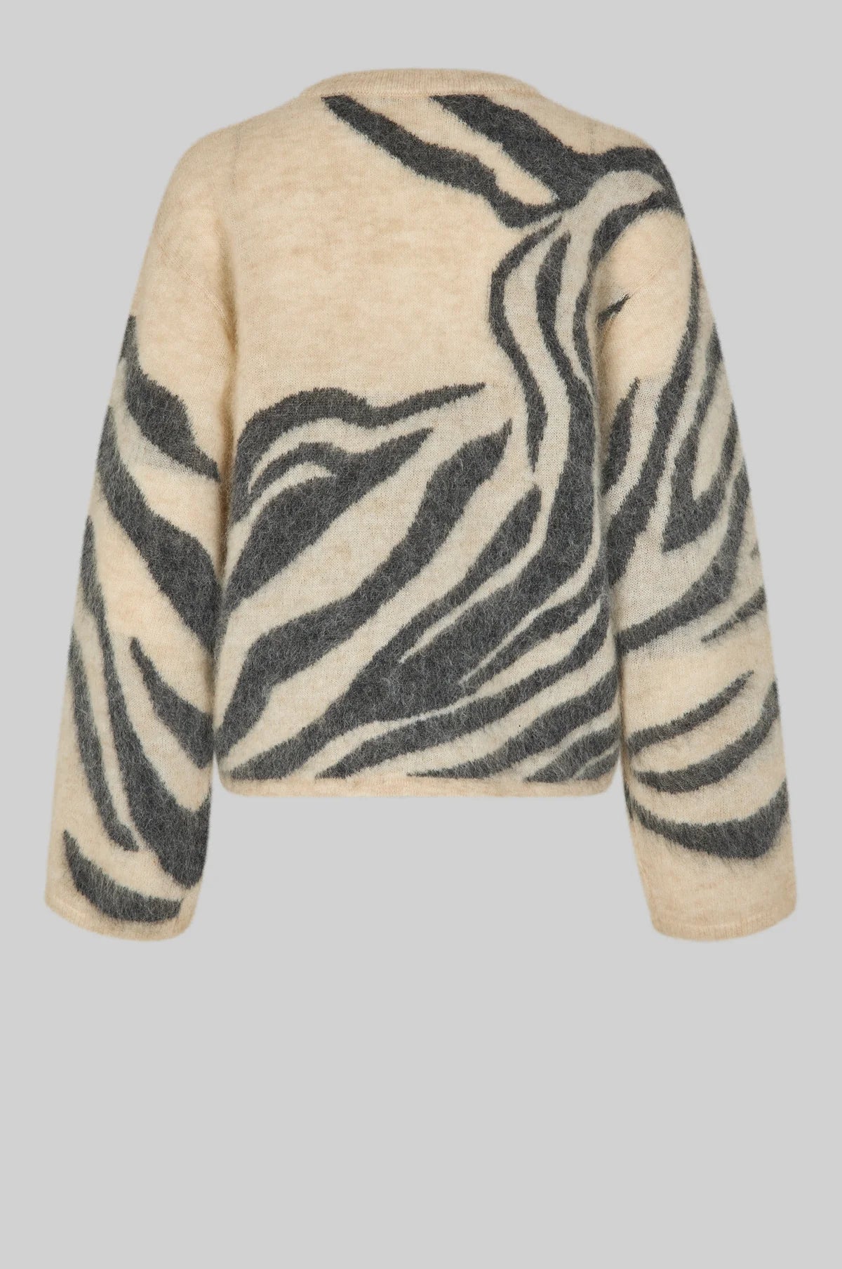 Zarah Knit O-Neck in trench coat