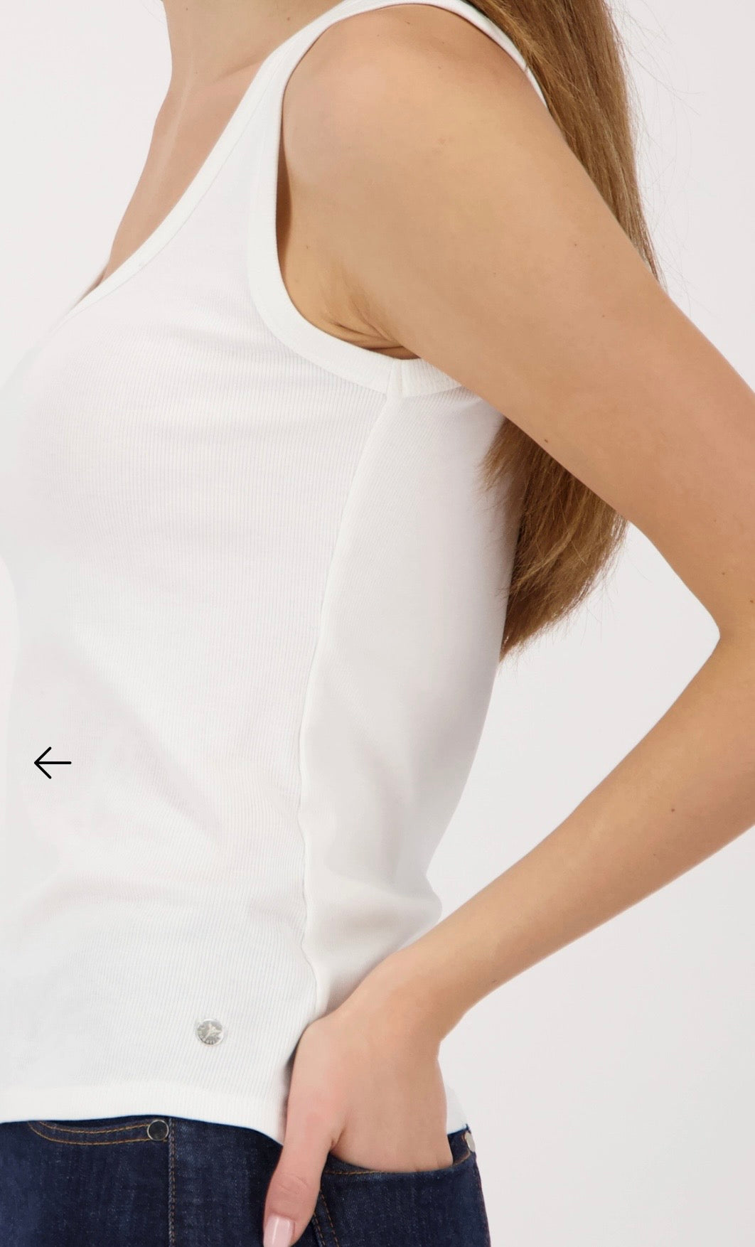 NEWBASIC-TOP
COLOR: Off-white