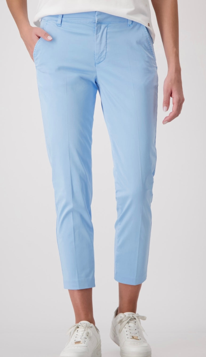 BUSINESS CHINOS
COLOR: Spring water