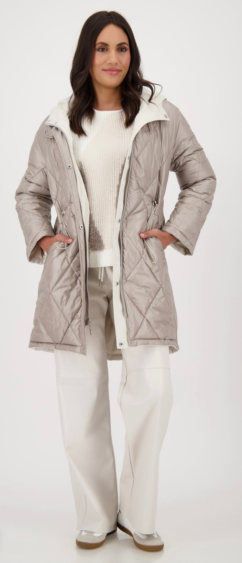 REVERSIBLE COAT
COLOR: Oat milk