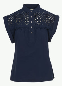 Ludy
Embroidered blouse with buttons