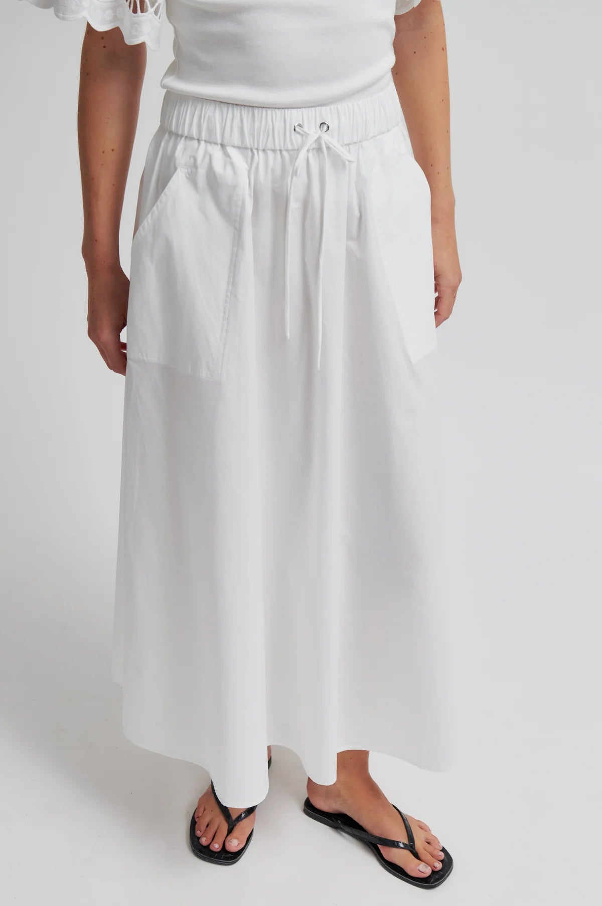 Alisa Skirt in white