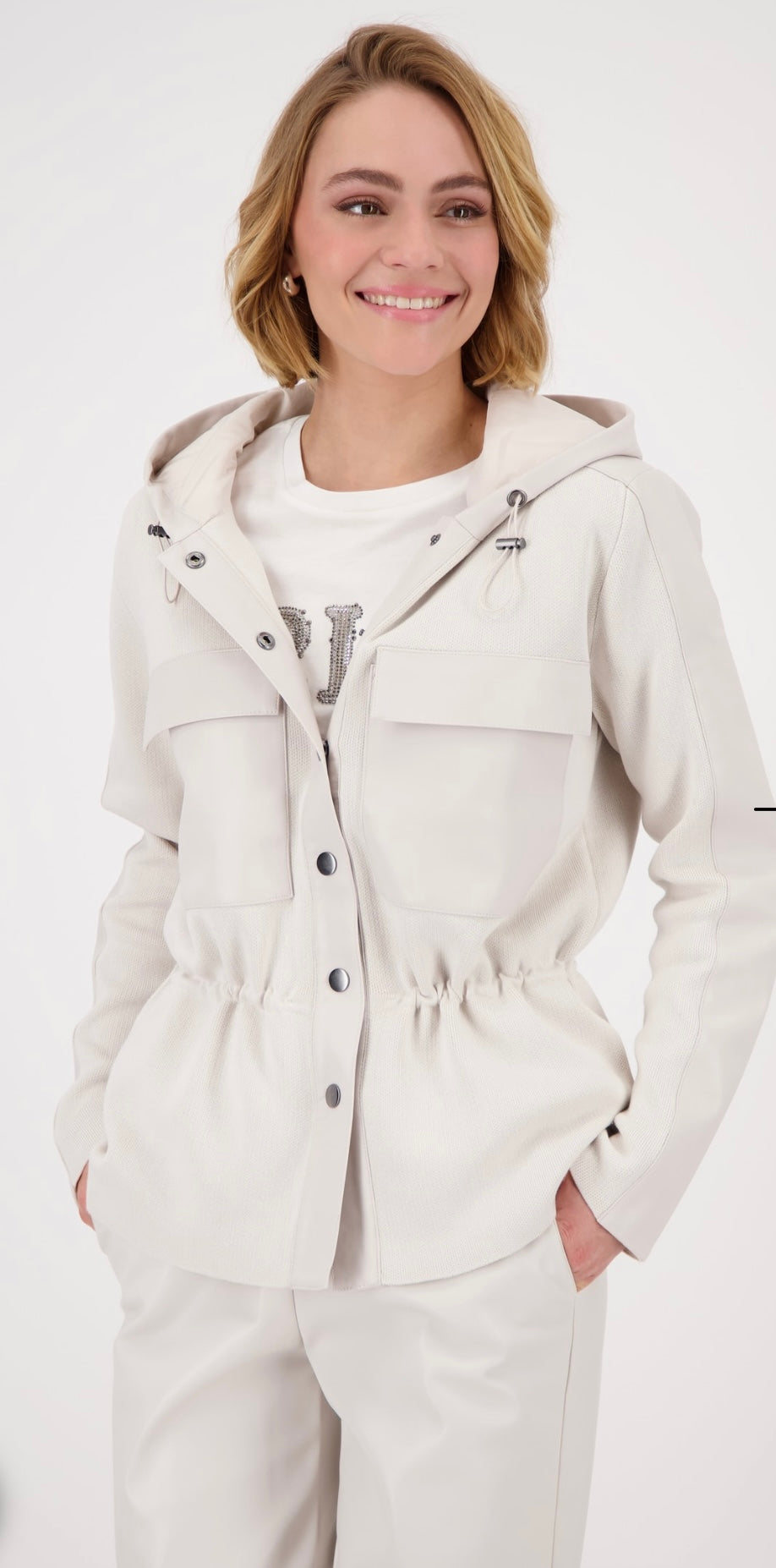 CARDIGAN WITH HOOD
COLOR:Oat Milk