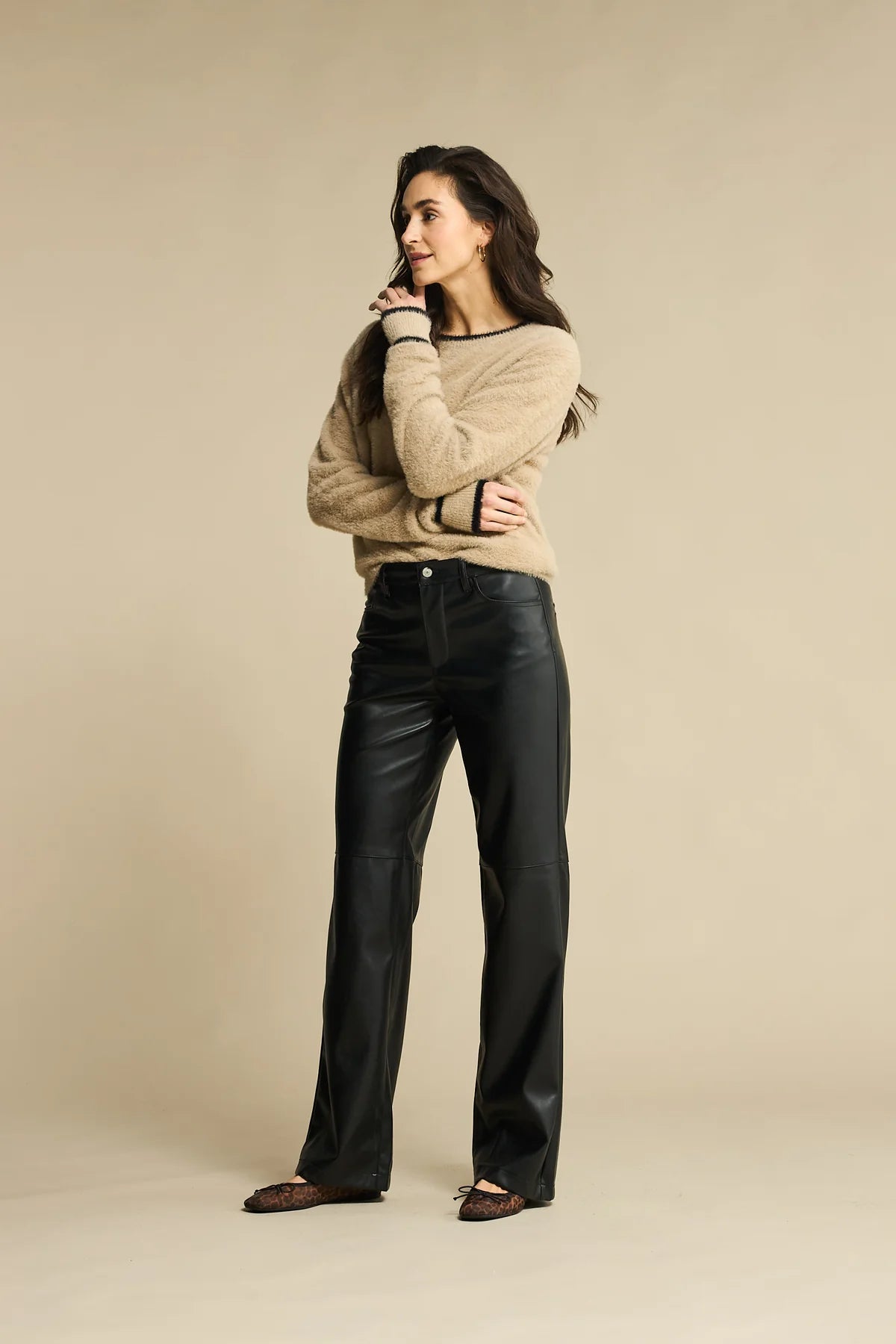 RED BUTTON COLETTE FAUX LEATHER in black