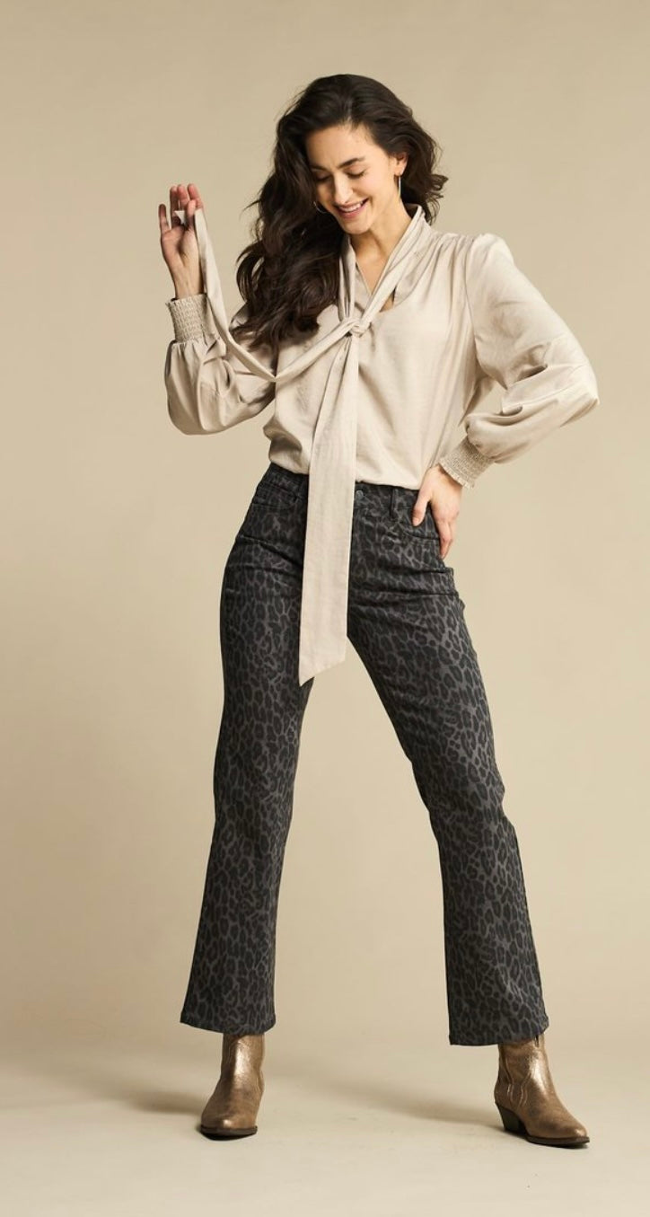 Red Button Estelle bow sparkle blouse in Latte