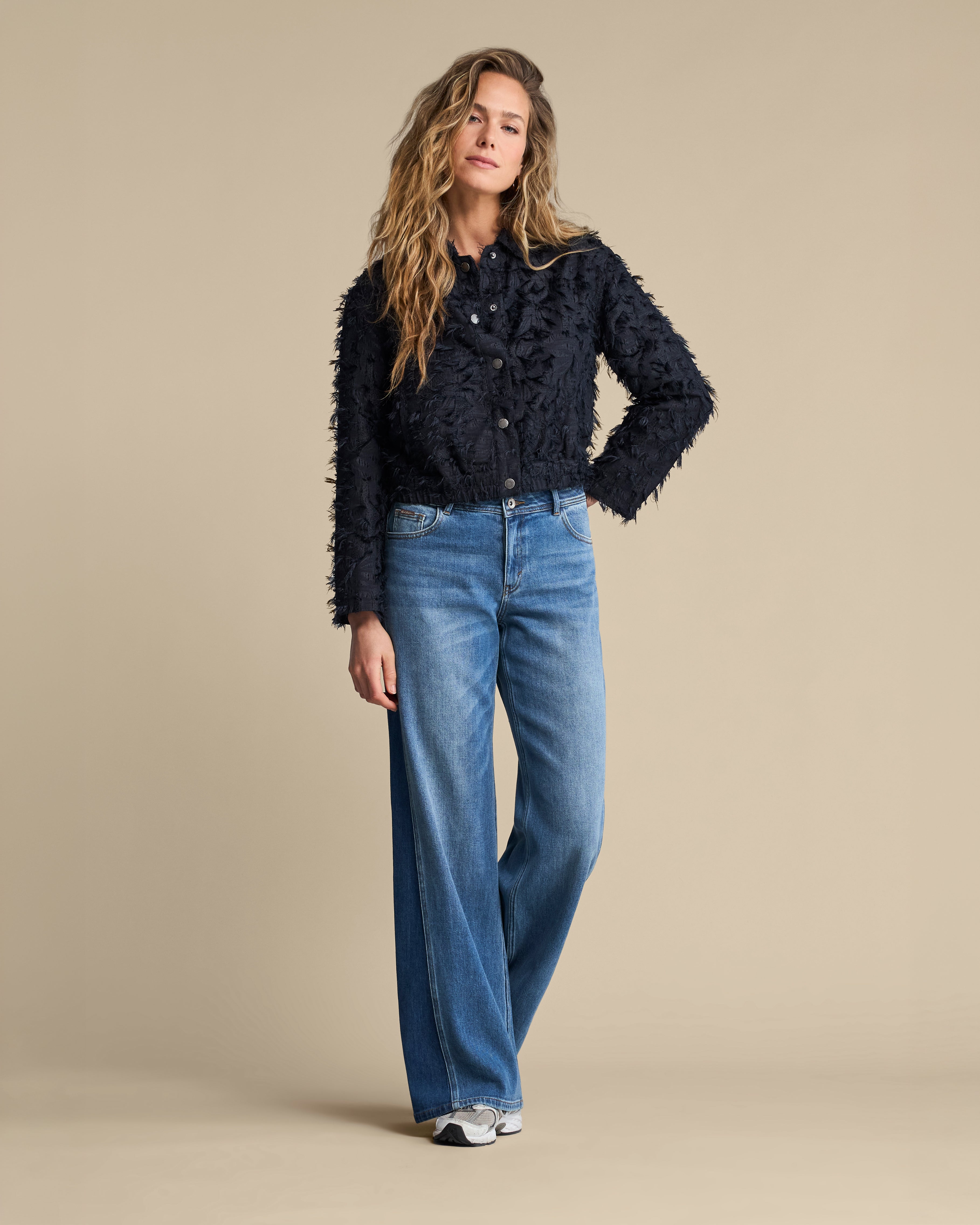 Bomber fringes Navy