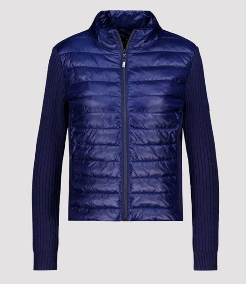 Monari Quilted Jacket
With Knitted Sleeves in navy