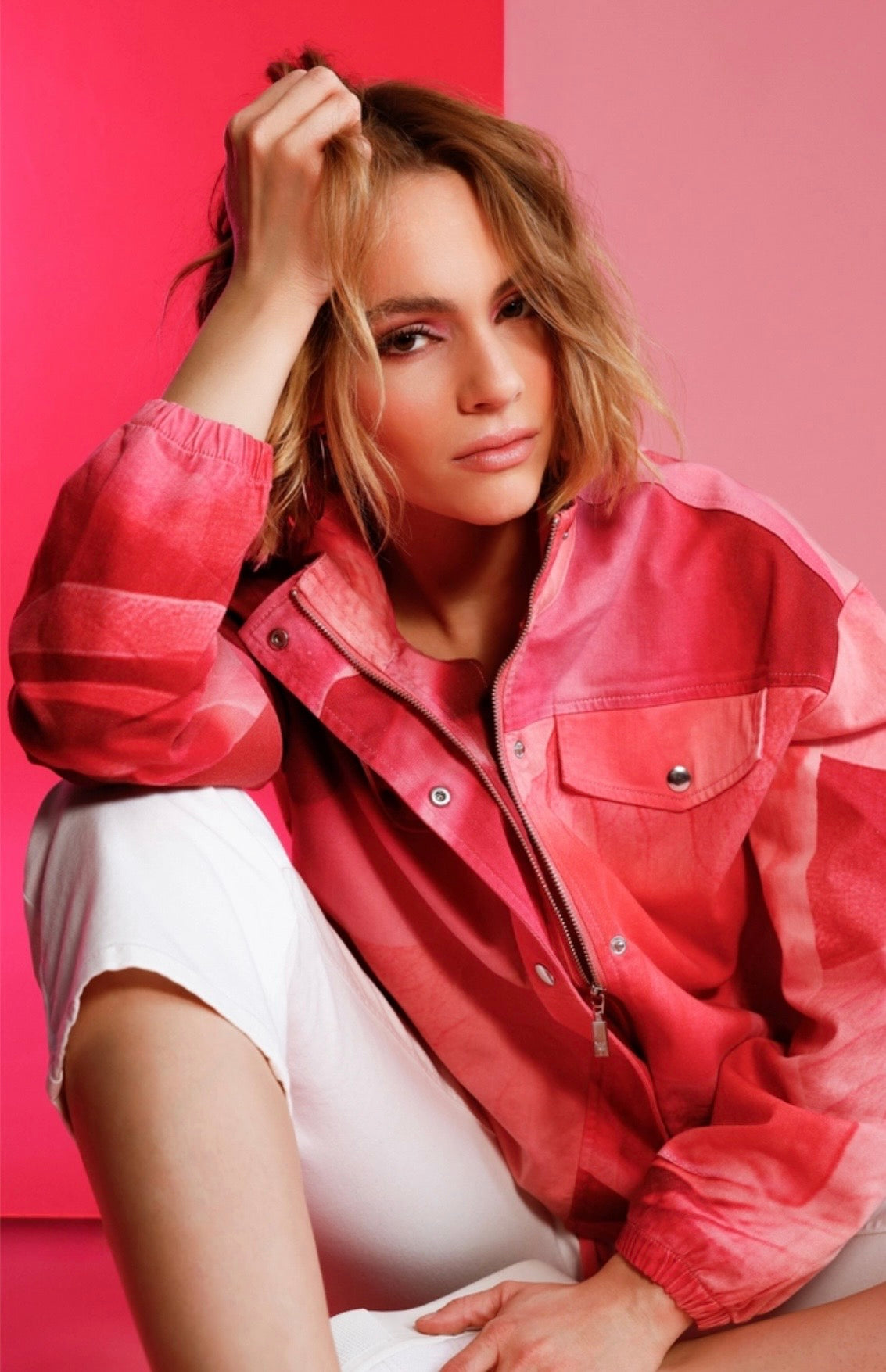 NEW JACKET WITH ALLOVER PATTERN
COLOR: Spring flower pattern