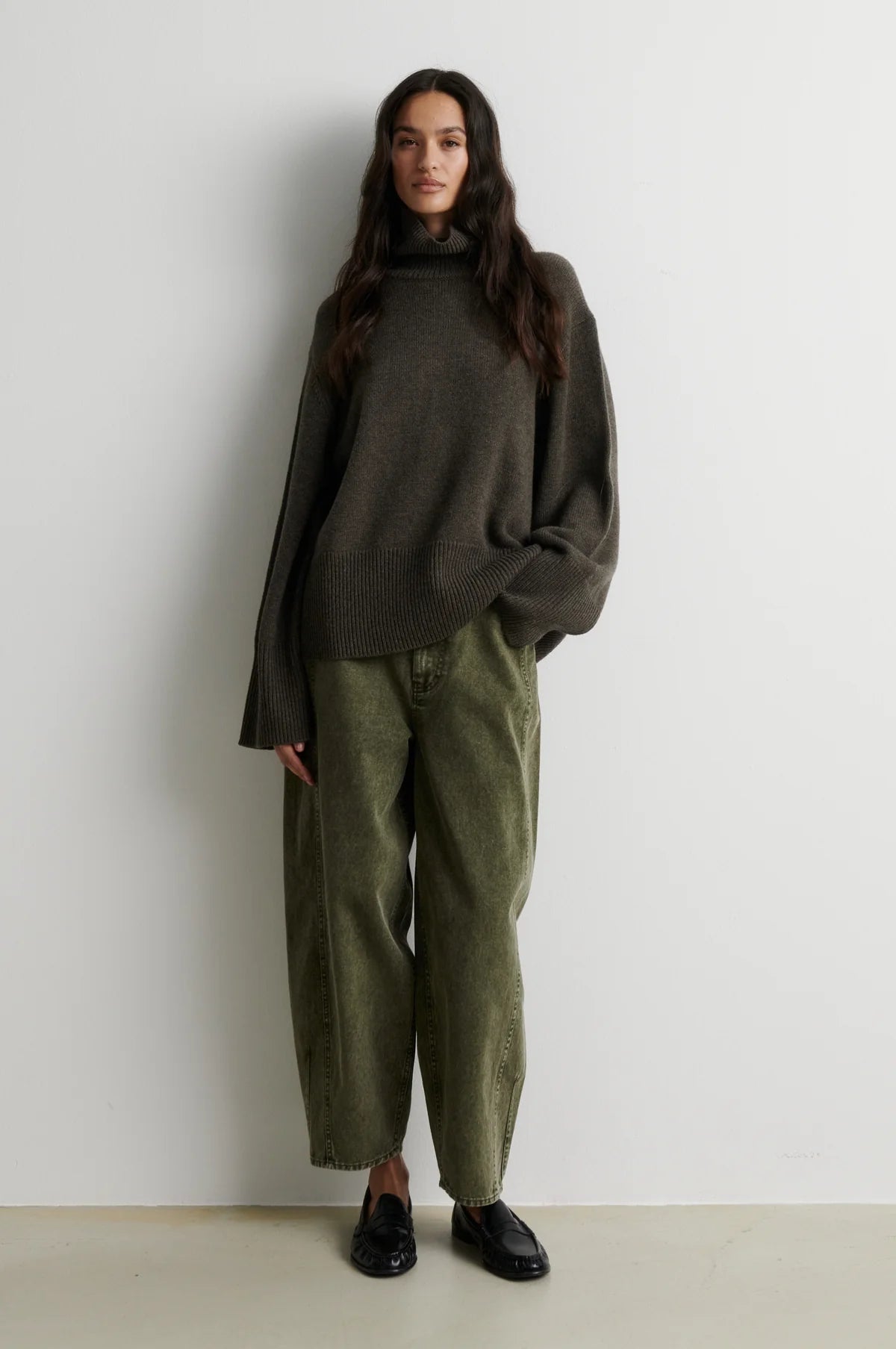 Alpha Knit T-Neck in black olive