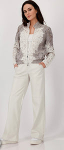 CARDIGAN WITH CORNELLY PATTERN
COLOR:Greige