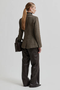 Emi Fitted Blazer in Delicio