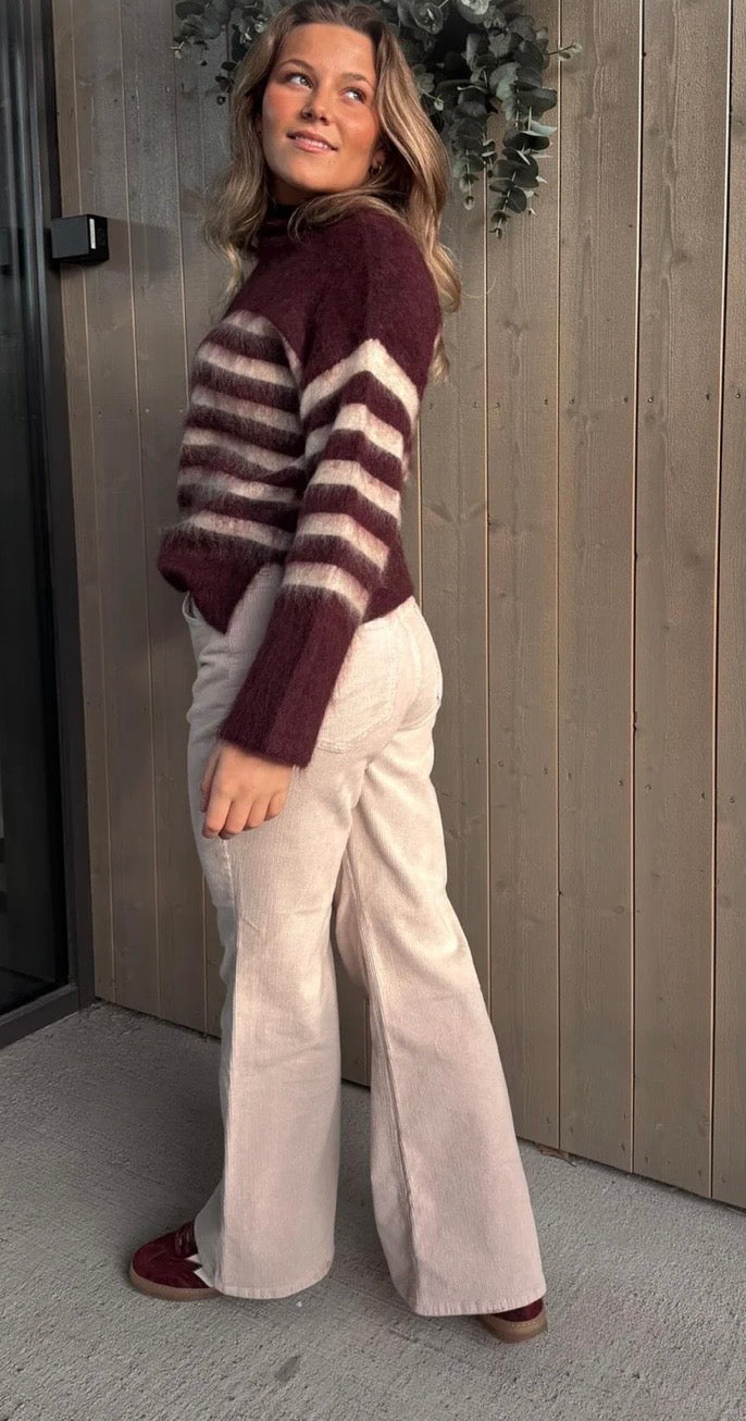 Second Female - Ovalana Knit t-neck - Sassafras/Sand