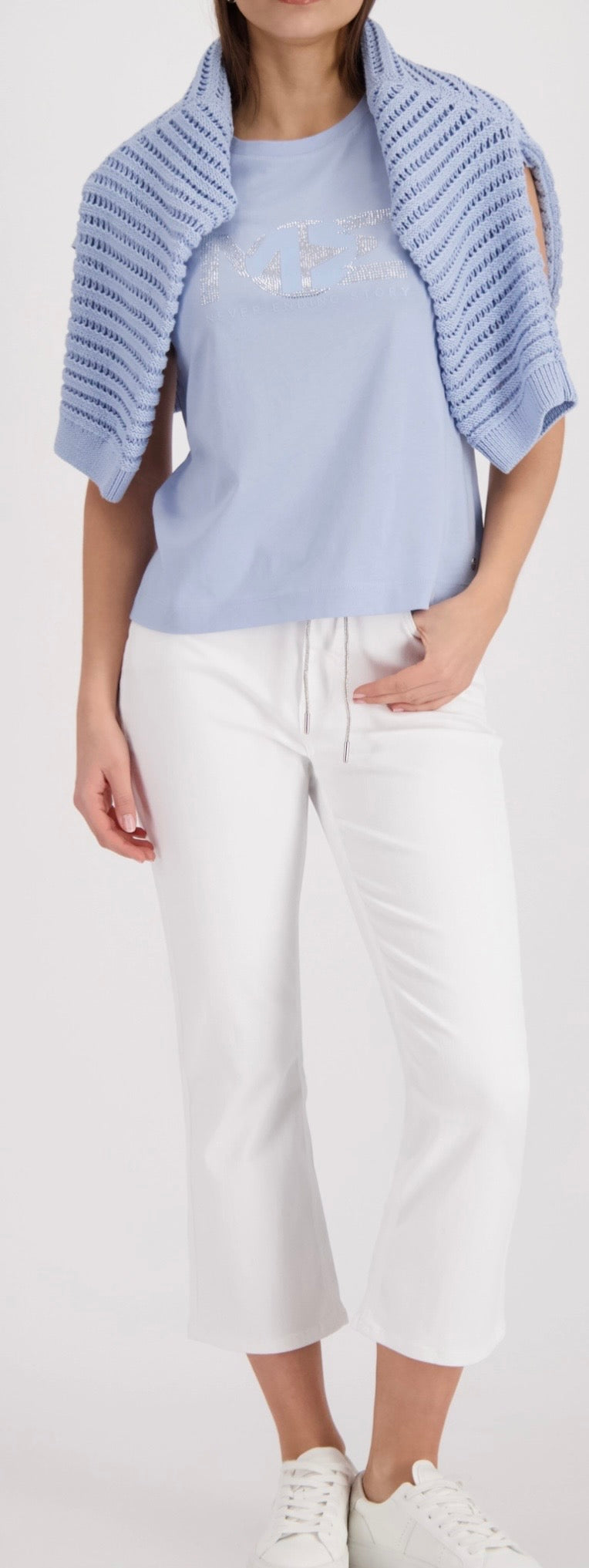 NEWT-SHIRT WITH RHINESTONES in sea side blue