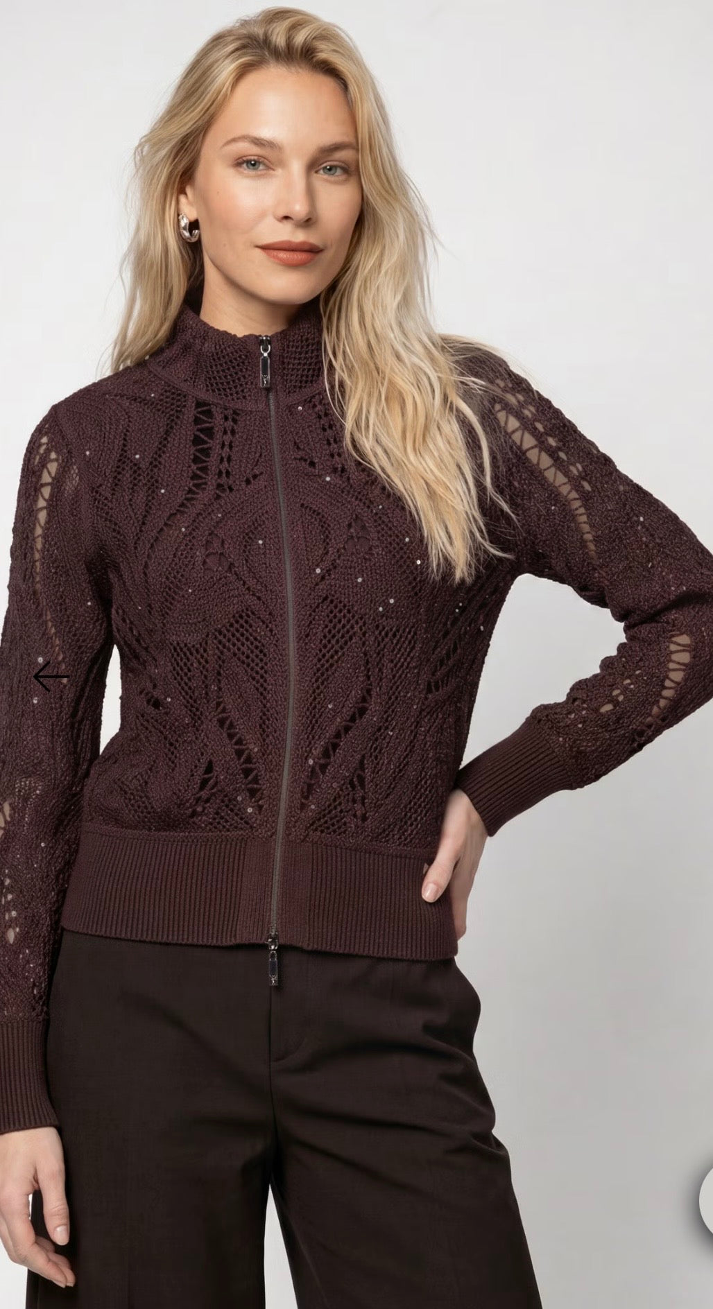 NEW CARDIGAN WITH CORNELLY PATTERN
COLOR: Black coffee