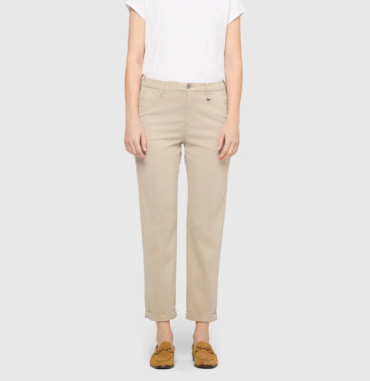 CHINO TURN UP
SLIM TROUSERS IN A COTTON-MODAL-LYOCELL BLEND