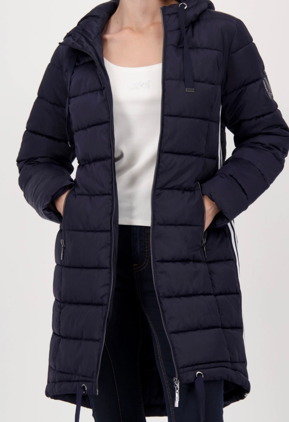 NEWQUILTED COAT WITH STRIPES
COLOR:Night Sky