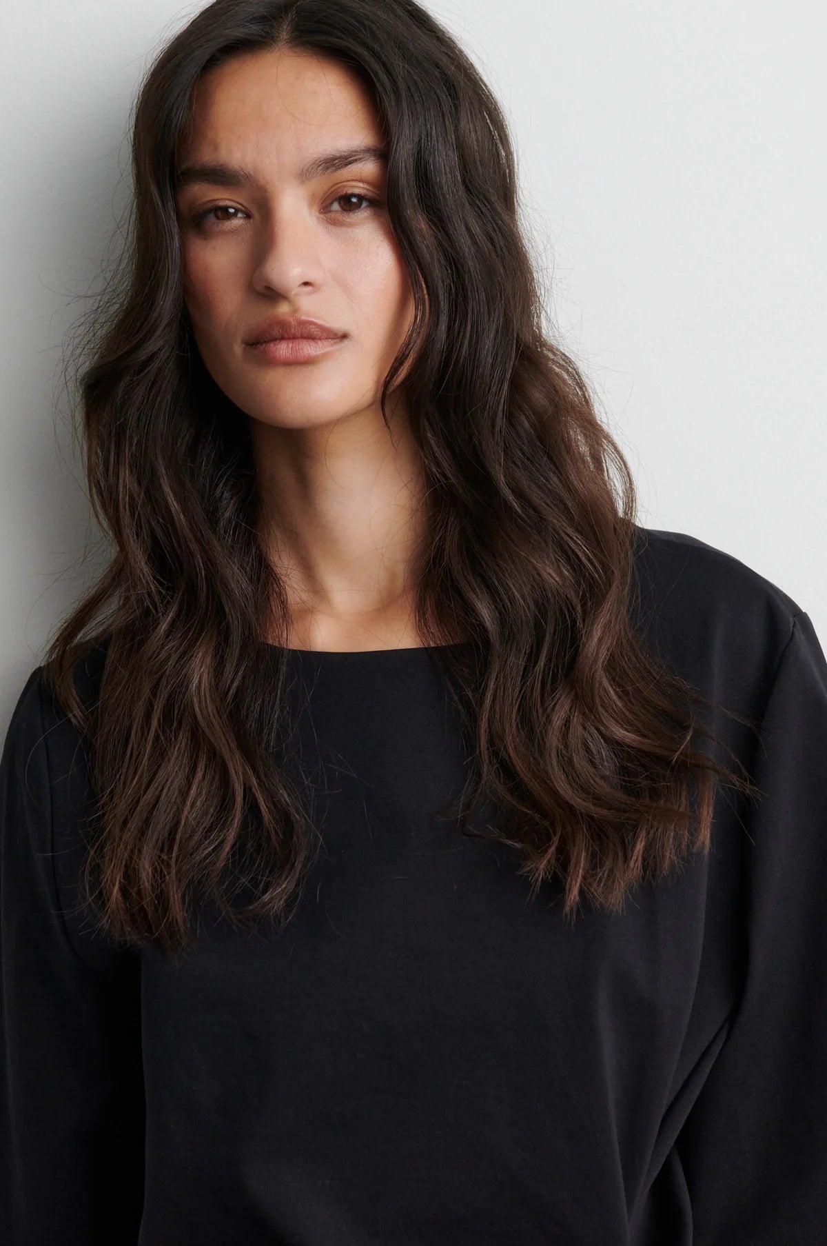 Arkai Drape Tee in black