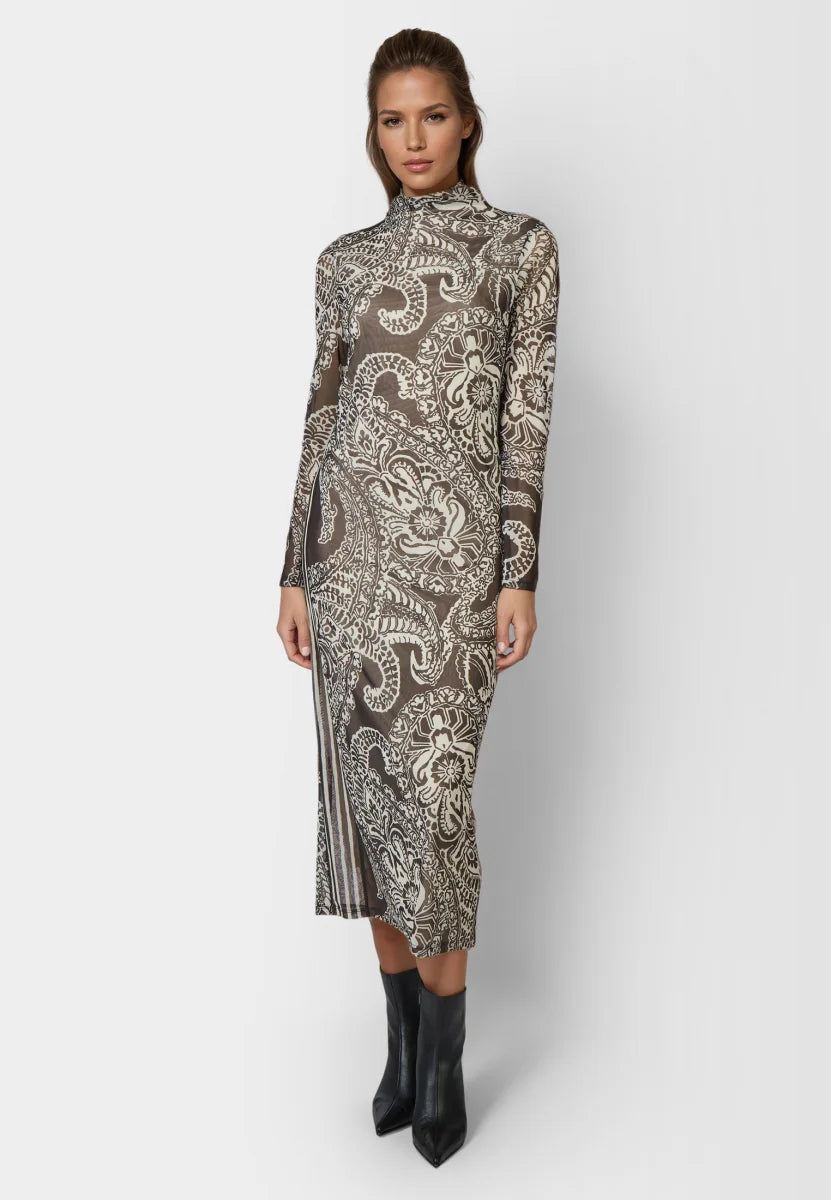 Blow-Up Paisley Print Dress
Black varied