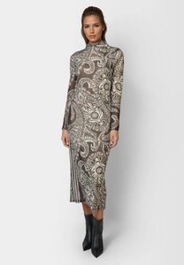 Blow-Up Paisley Print Dress
Black varied
