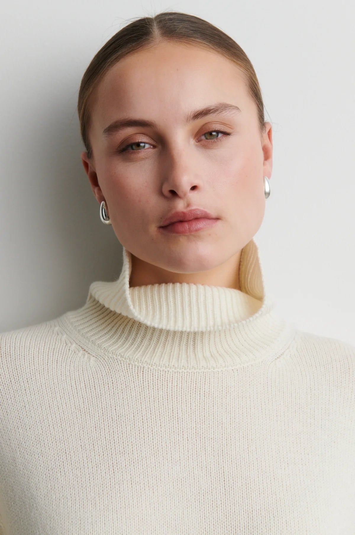 Alpha Knit T-Neck in cream
