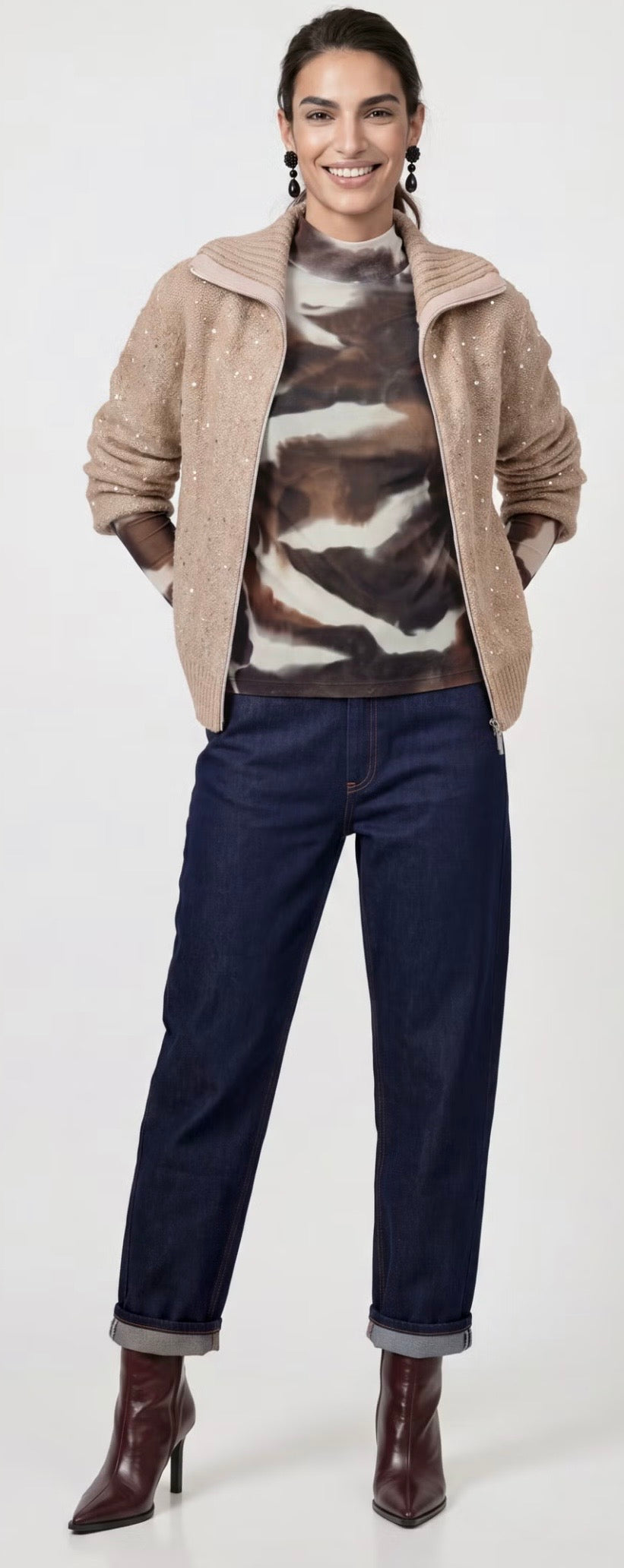 New LONG-SLEEVE SHIRT WITH TIE-DYE EFFECT
COLOR: Chocolate brown pattern
