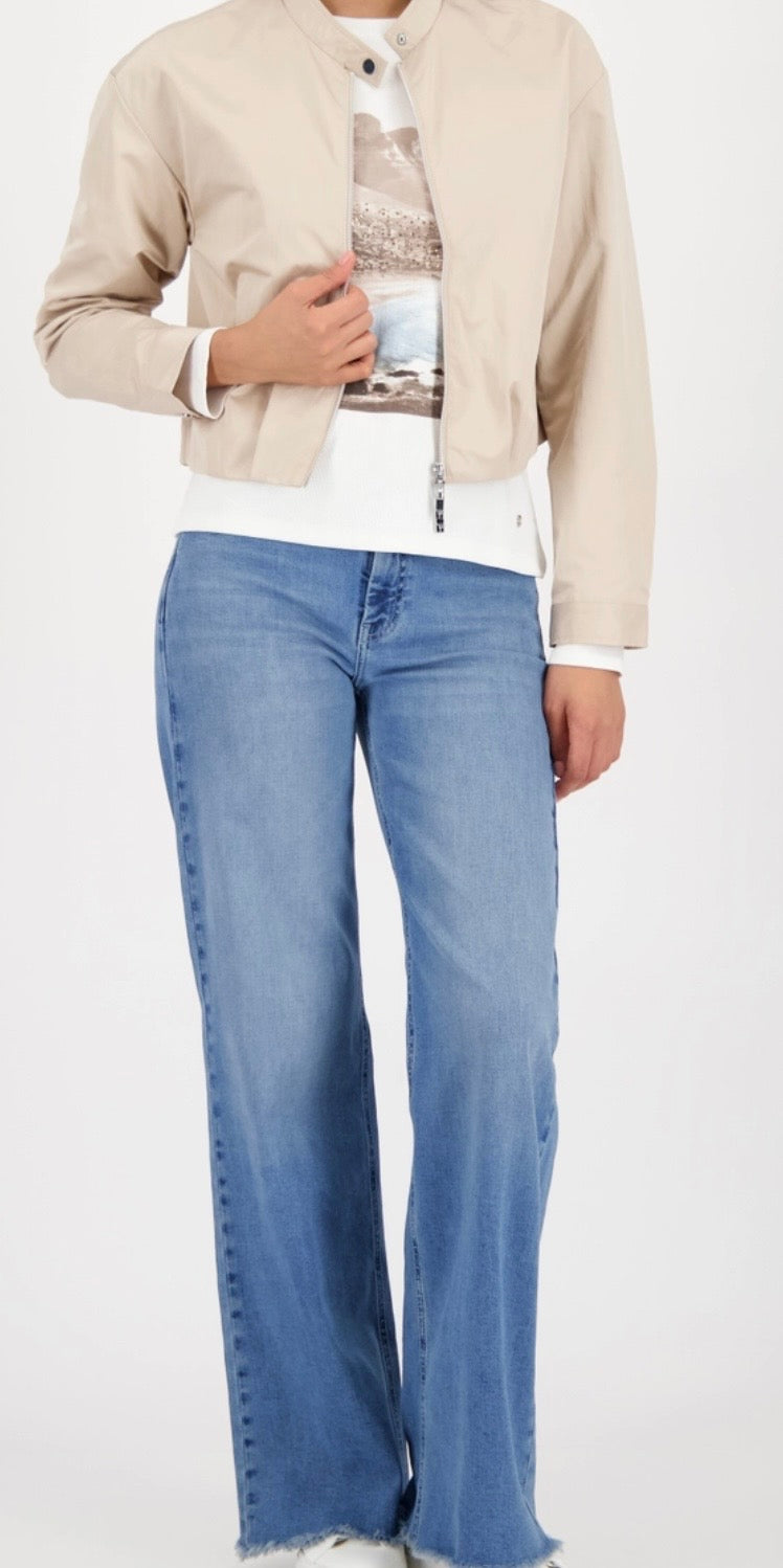 NEW NYLON JACKET
COLOR:SAND