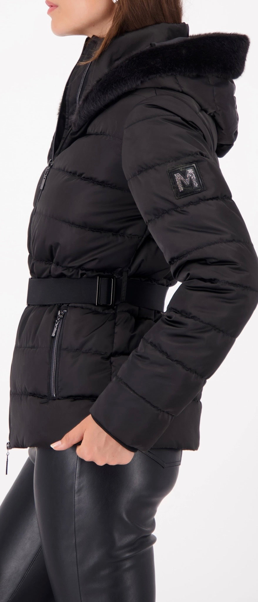 QUILTED JACKET WITH A WAIST BELT
COLOR:BLACK
