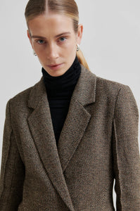 Emi Fitted Blazer in Delicio