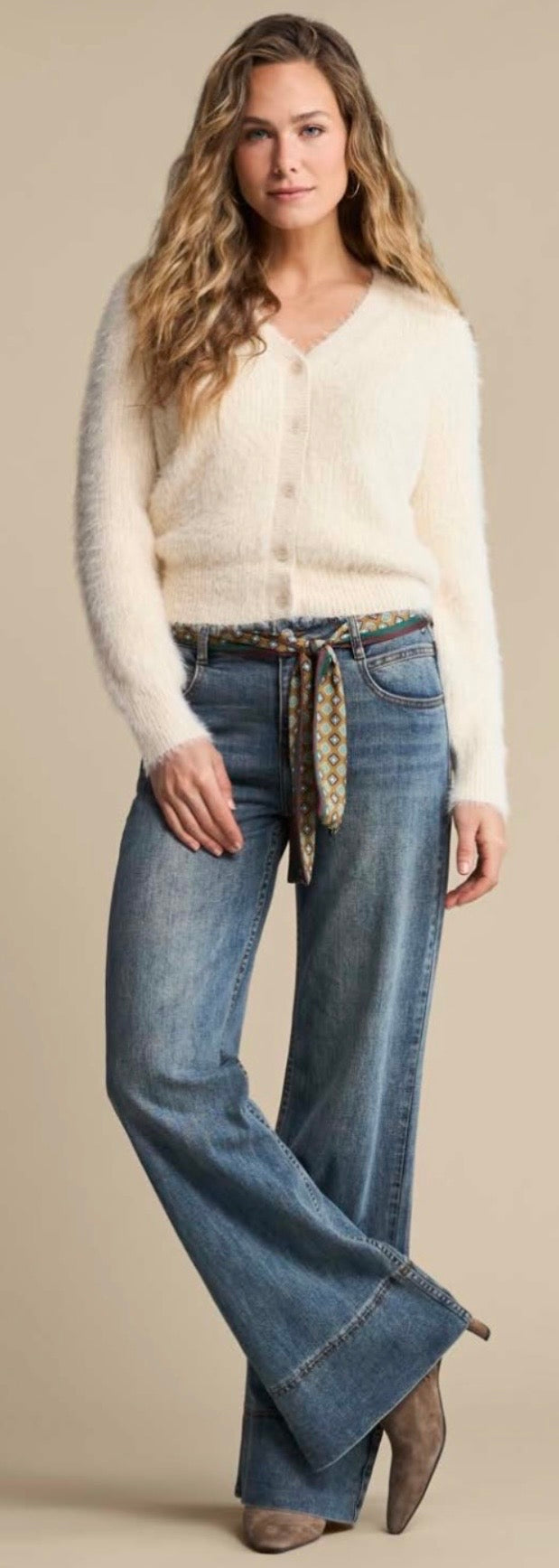 Cardigan Fuzzy in cream