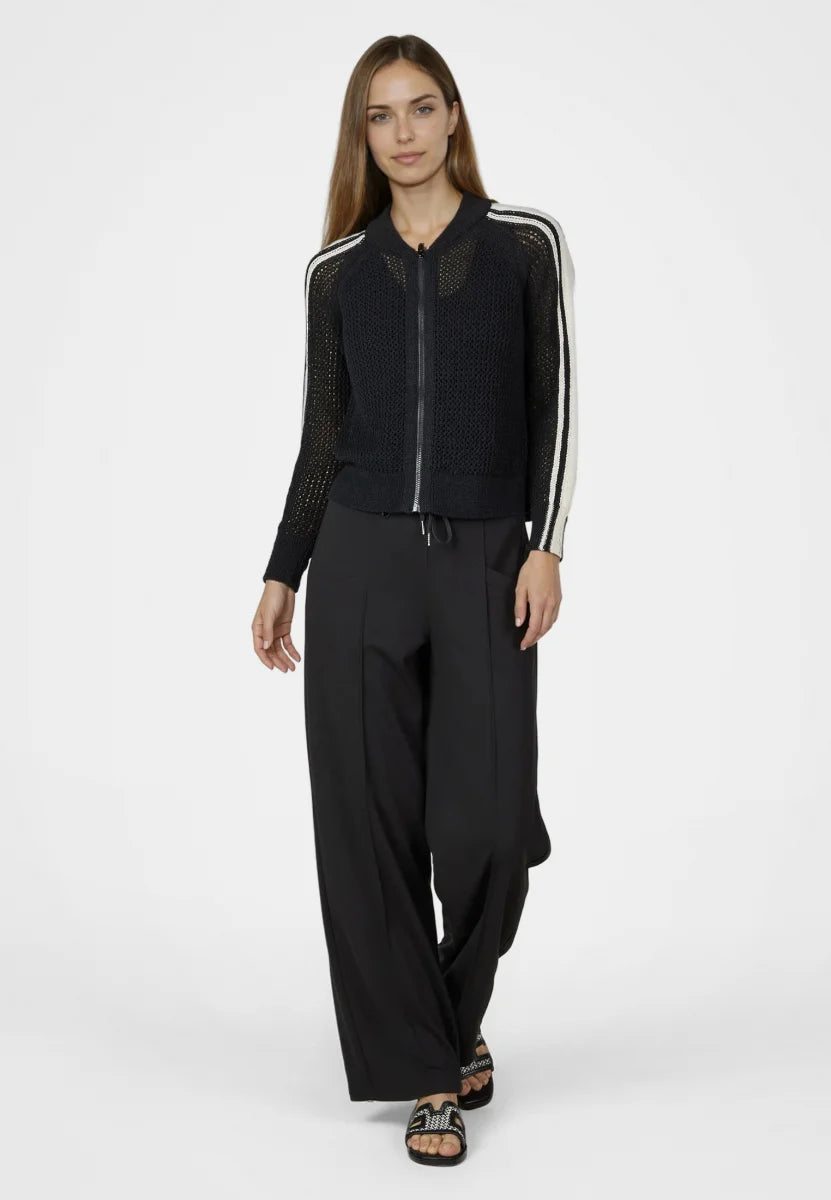 Cardigan in mesh structure in black