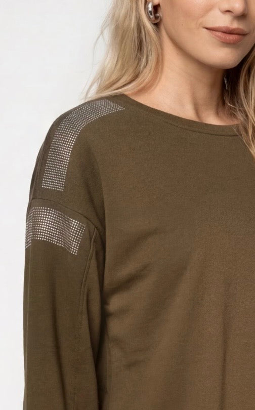 NEW-SWEATSHIRT WITH RHINESTONE DETAILS
COLOR: Olive