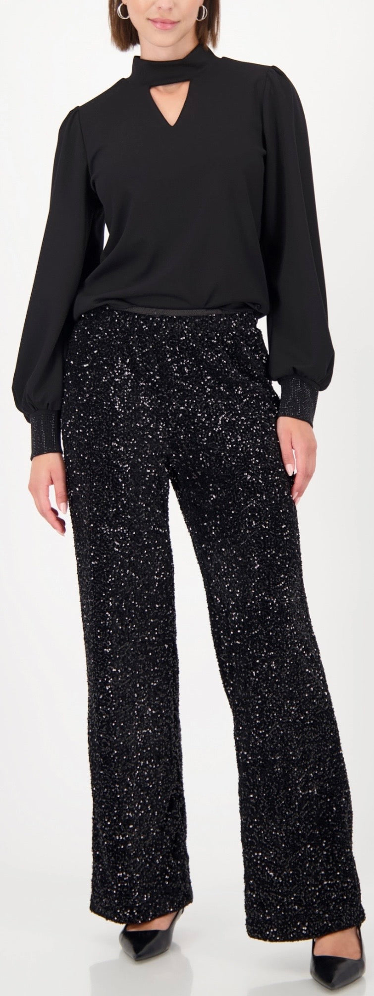 WIDE-LEG PANTS WITH SEQUINS
COLOR: Black