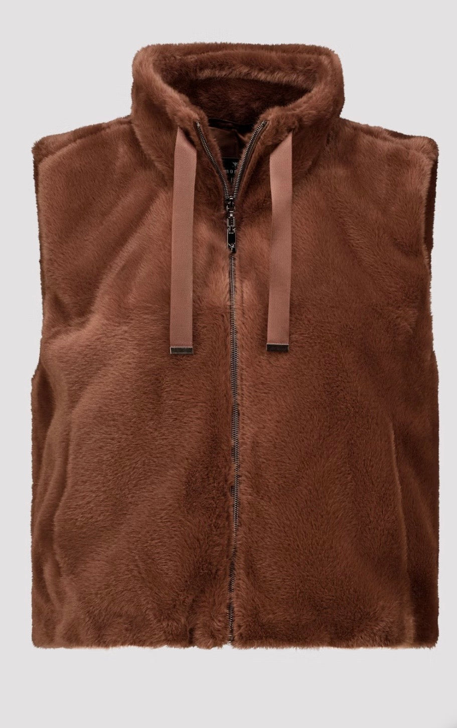 NEWFAUX FUR VEST
COLOR: Chocolate brown