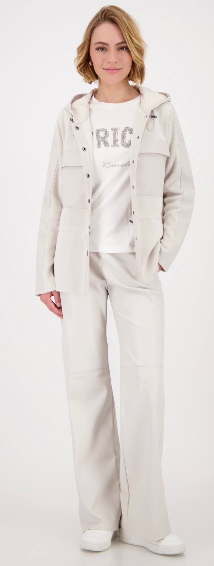 CARDIGAN WITH HOOD
COLOR:Oat Milk